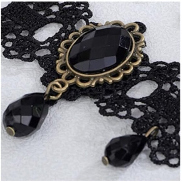 Dark Glamorous Gothic Lace Choker with Pendant - For Halloween and Formal Events - Picture 7 of 9